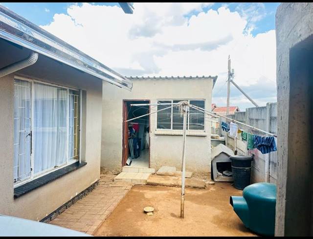 3 BEDROOM HOUSE FOR SALE IN MOHLAKENG